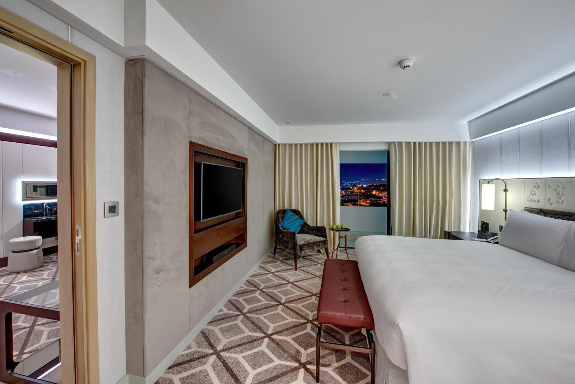 Intercontinental By Ihg 5*