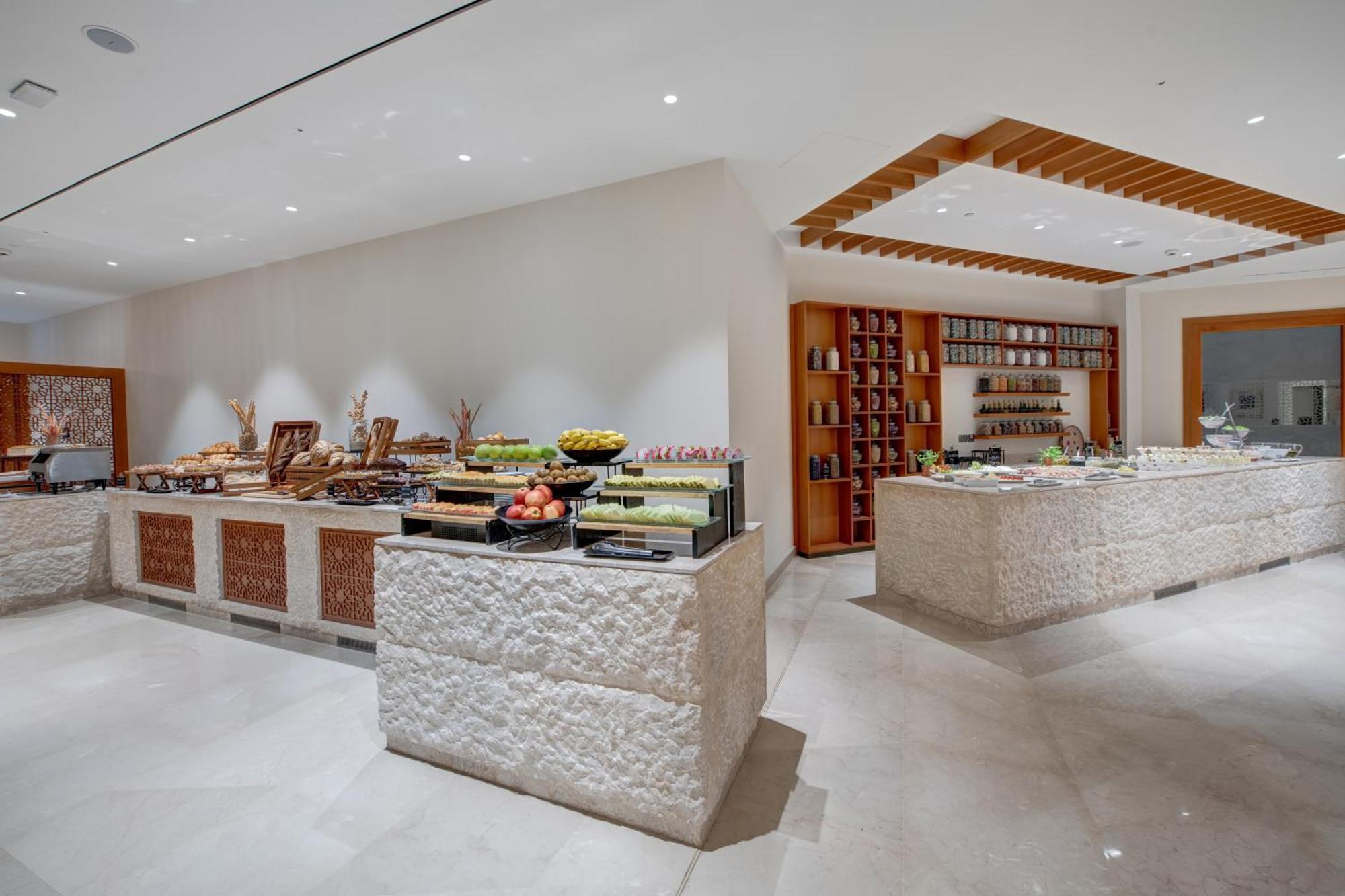 Intercontinental By Ihg Hotel Masqat