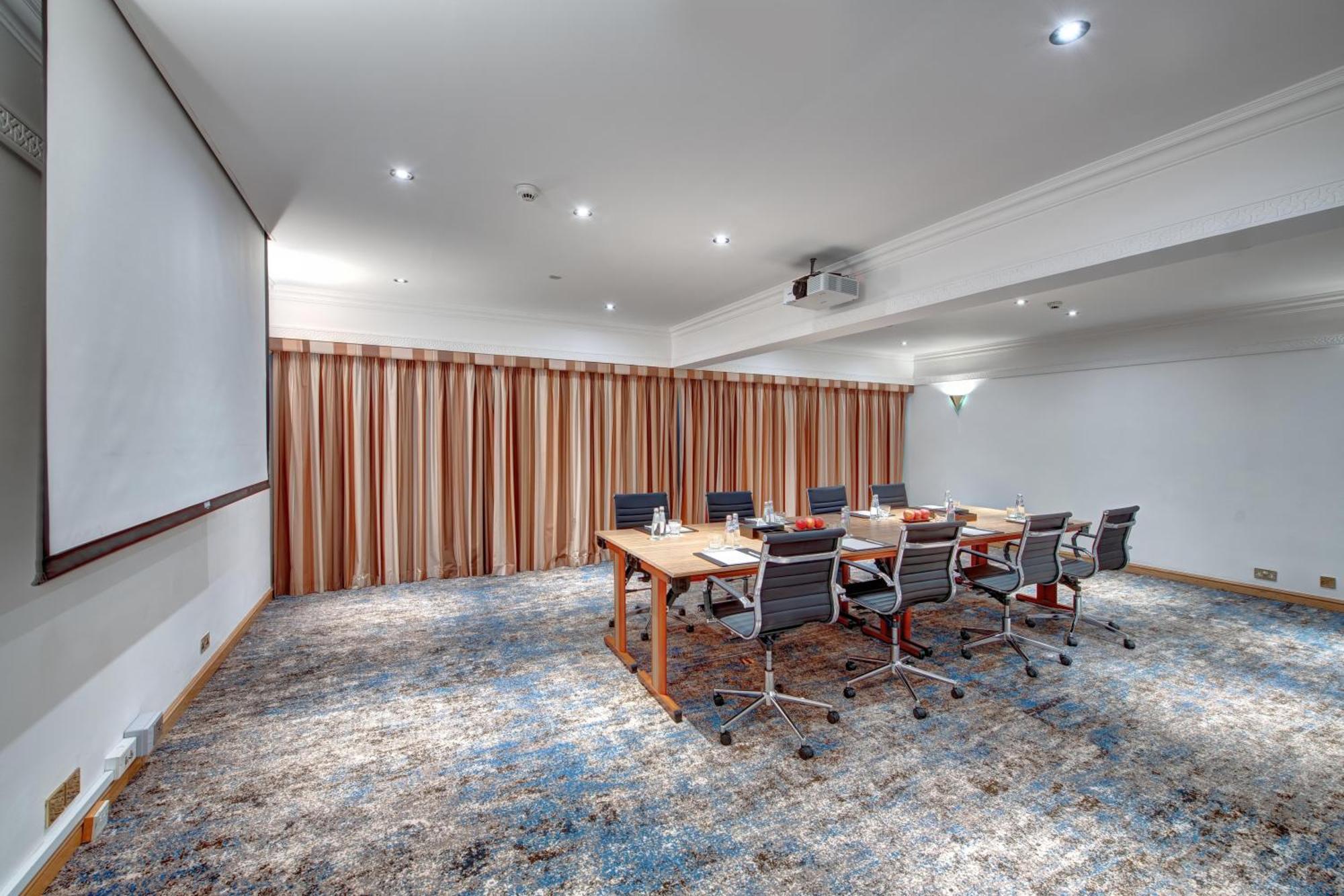 Intercontinental By Ihg Hotell 5*